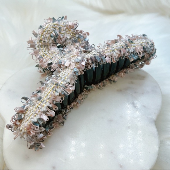 boutique Accessories - Hair clip large bohemian pastel gold colors black